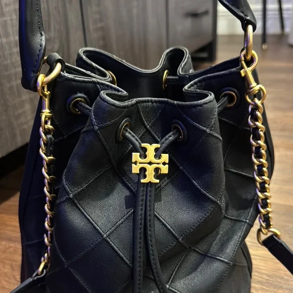 Tory Burch Pre Owned Black Fleming Soft Leather Bucket Bag with short/long strap - Picture 7 of 14